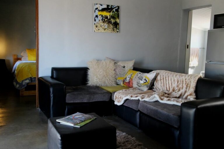 Geelvink Cottage self catering accommodation in Velddrif Berg River 2 scaled 1 768x512
